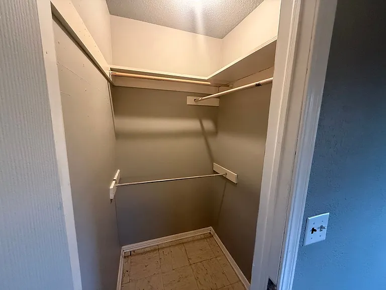 1700 N Janeway Ave — Photo 10