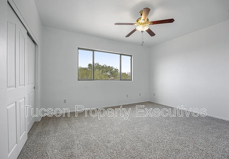 7585 E Picket Fence Ln — Photo 12