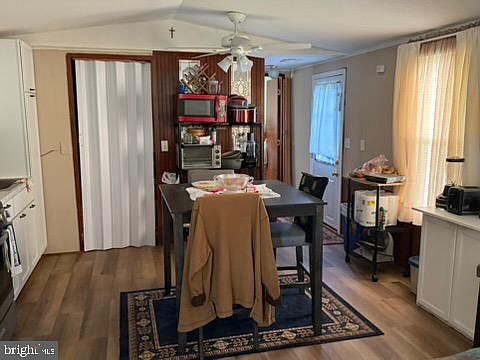 2nd image of 363 Royal Crest Dr