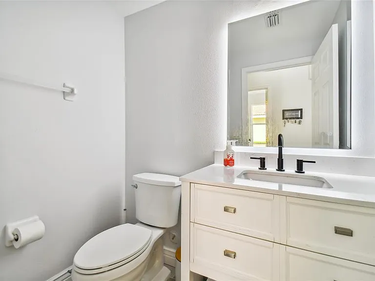 18026 Java Isle Dr — Photo 32
