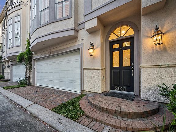 4th image of 2931 Brompton Square Dr