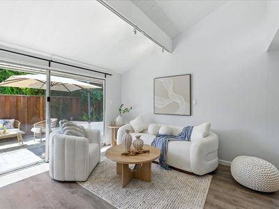 2211 Rock St, Mountain View, CA, 94043