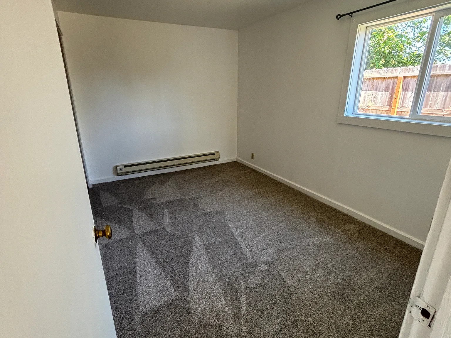 1 bed, $1,050 — Photo 2