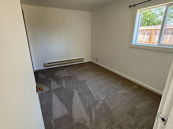 2nd image of 2364 Redwood Ave