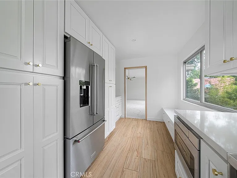 420 S Madison Ave #205 — Photo 13