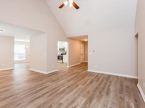 4th image of 80 Harvard Dr