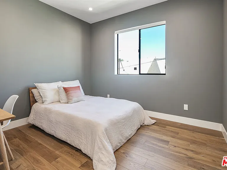 1037 Palms Blvd — Photo 35