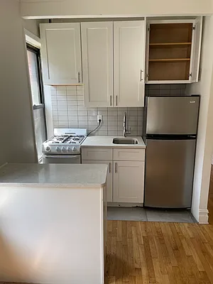 Rented by City Connections Realty | media 10