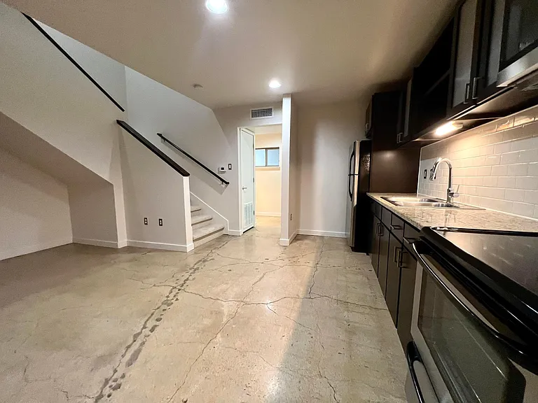 Dot Commons Apartments — Photo 23