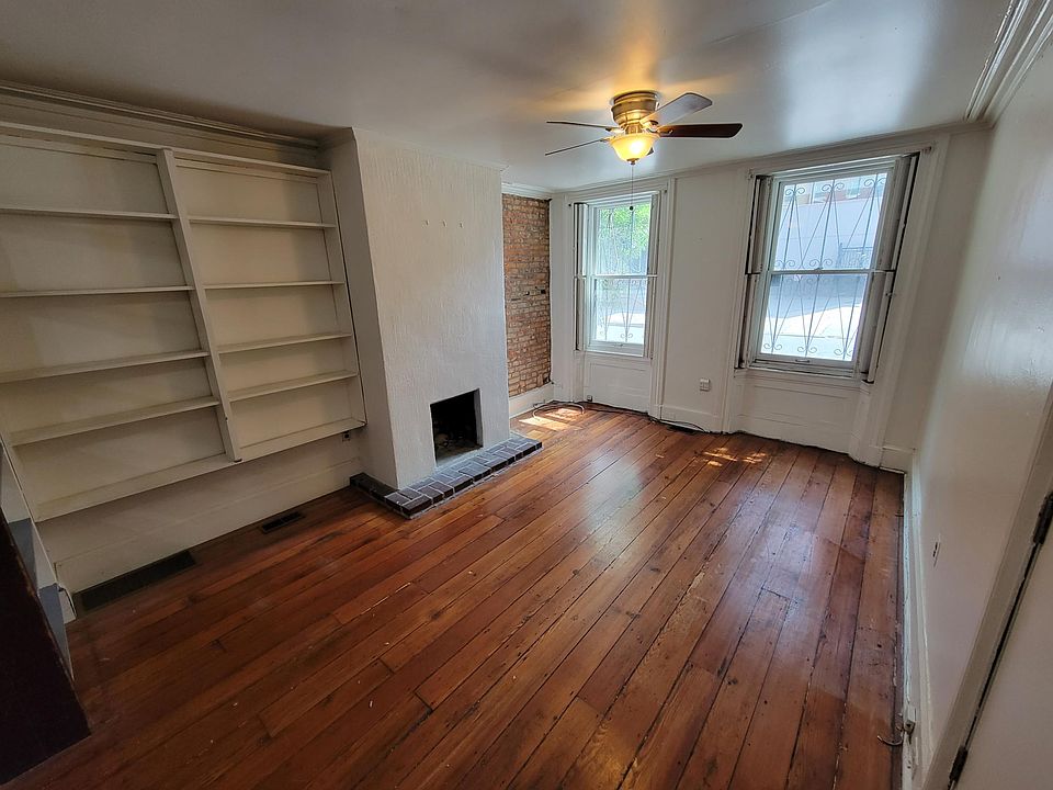 1st image of 326 S 15th St APT 1
