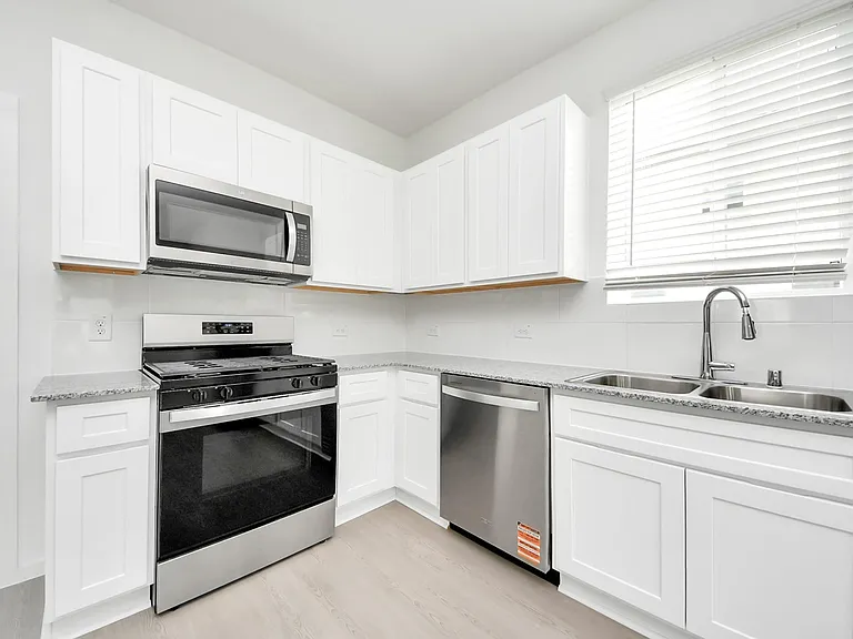 6922 Bens Lndg — Photo 11