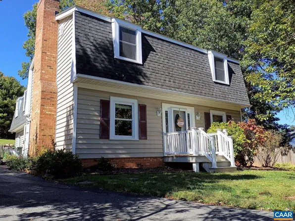 206 Robin Hood Rd, Staunton, VA 24401