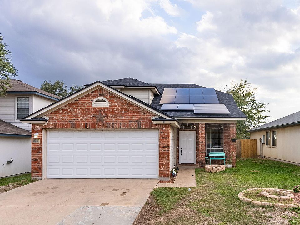 1st image of 2704 Blackburn Dr