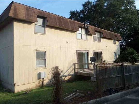 2nd image of 213 Glenwood Ln