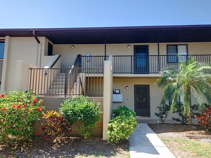 2 bed, 2.0 bath, 892 sqft, $3,000 — Photo 1