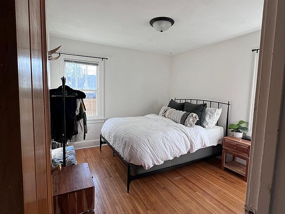 2nd image of 3115 36th Ave S