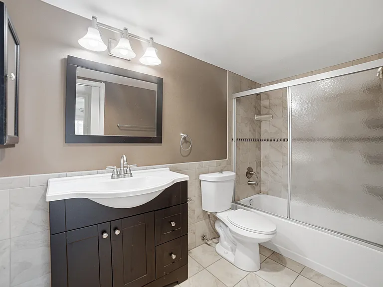 1025 Newcastle Dr #1025-B — Photo 13