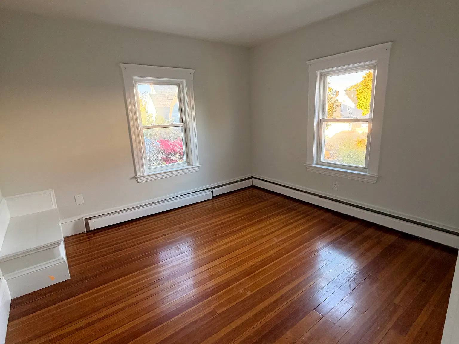3 bed, 1100 sqft, $3,246 — Photo 3