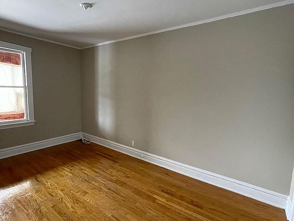 2nd image of 5535 N Milwaukee Ave