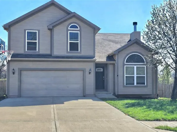 19609 Harbor Dr, Smithville, MO 64089