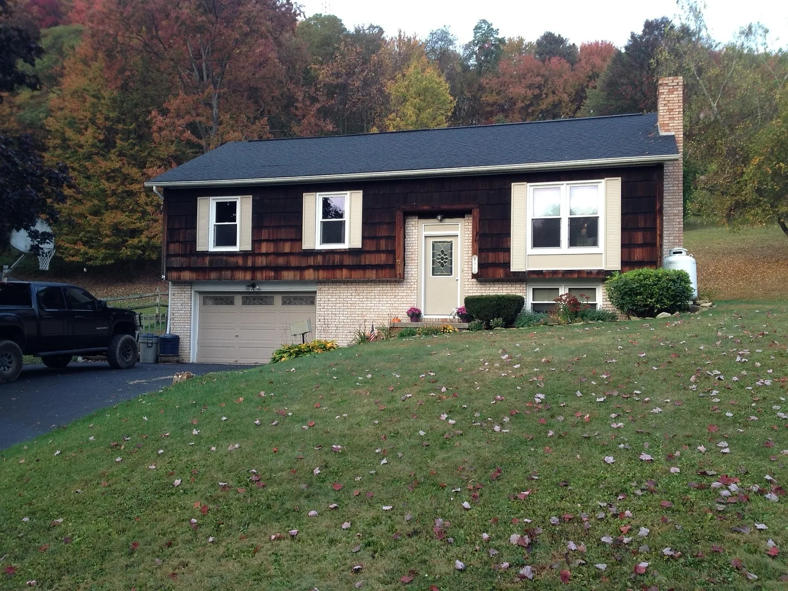 71 Laurel Ln photo 1
