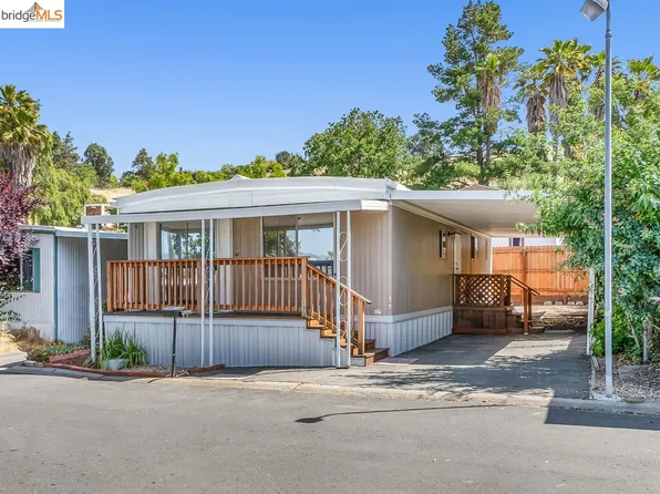 130 Circle Dr, Concord, CA 94518