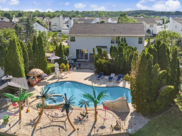 23 Graypebble Cir, Erial, NJ 08081