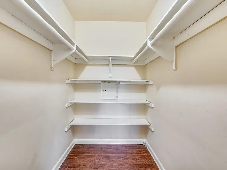 7611 Maple Ave #501 — Photo 27