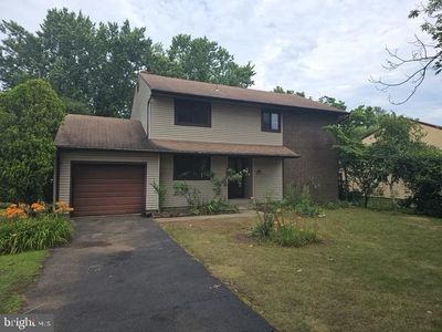 322 Twin Rivers Dr N, East Windsor, NJ, 08520