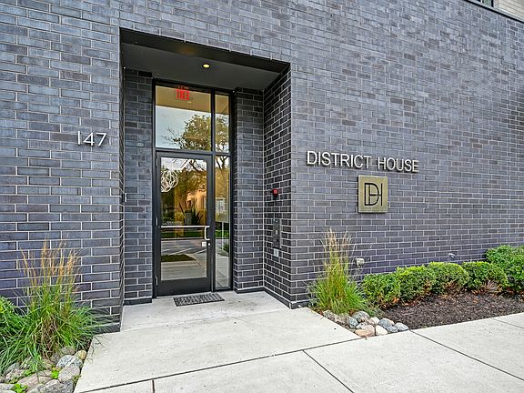 2nd image of 147 N Euclid Ave #506