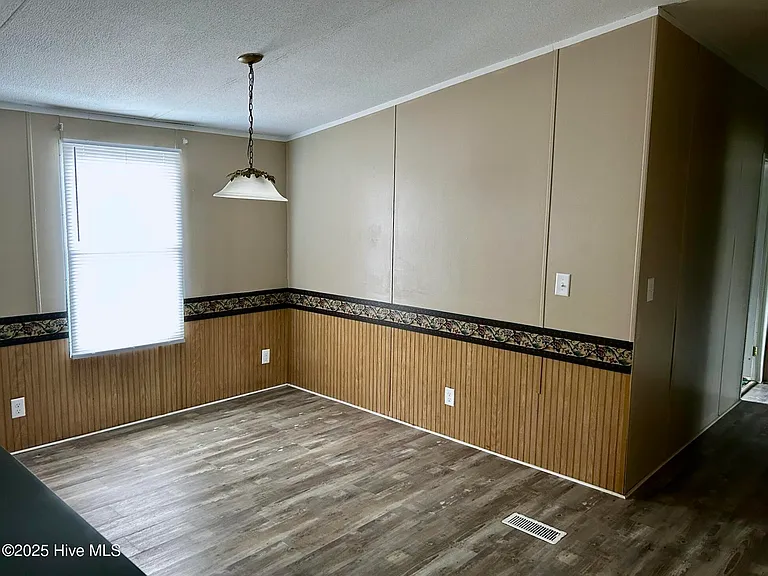 231 Church St — Photo 7