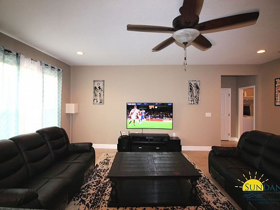 3rd image of 438 Bay Oaks Dr