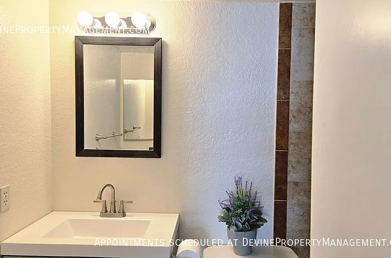 16970 Marygold Ave #11 — Photo 26