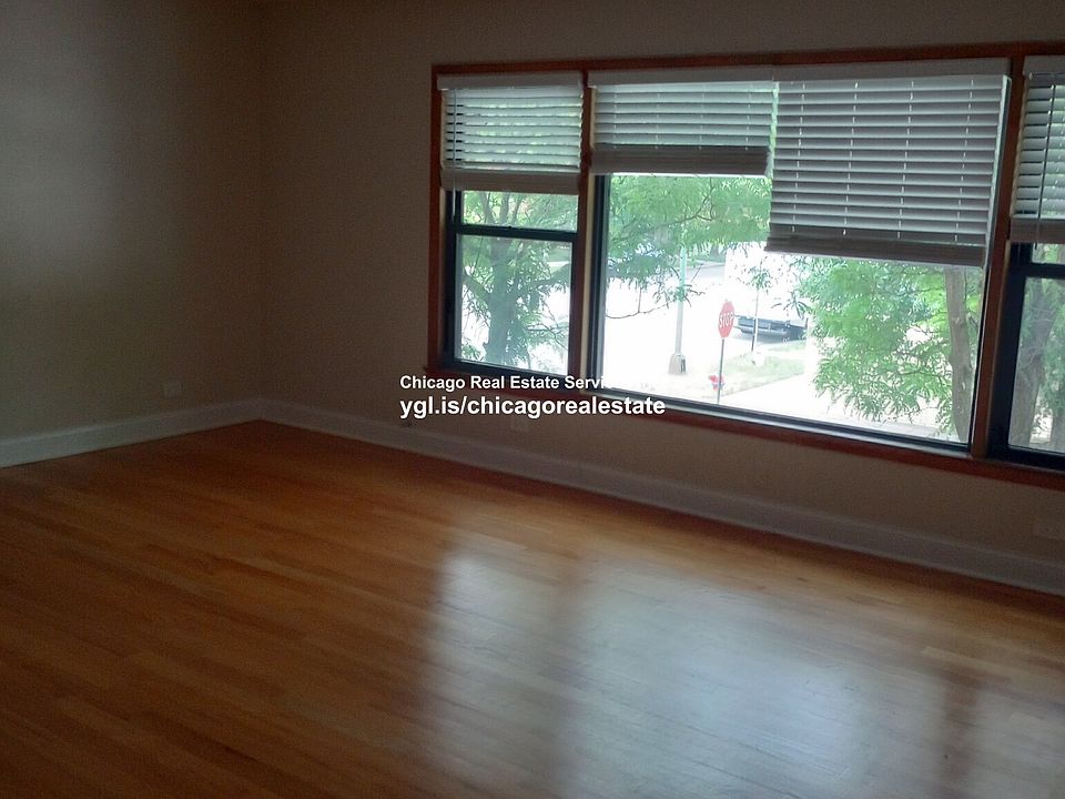 1st image of 4804 W Rosemont Ave #2