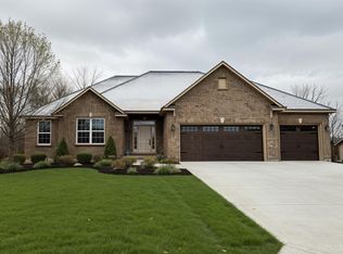 3565 Sunny Acres Dr, Hamilton, OH 45013