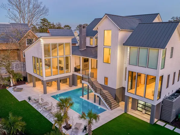 501 Lesesne St, Daniel Island, SC 29492