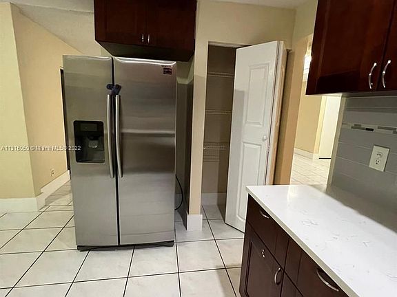 4th image of 11503 NW 42nd St #1-2