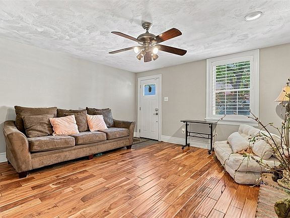 5th image of 1314 Sarah St