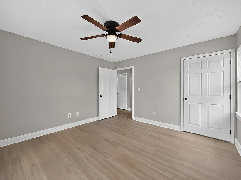 Spring Branch Apartments — Photo 46