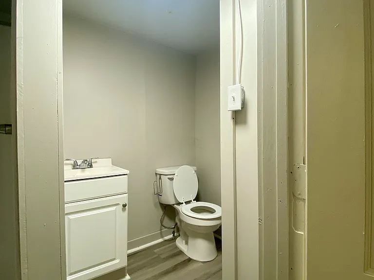 257 S Main St #C — Photo 8
