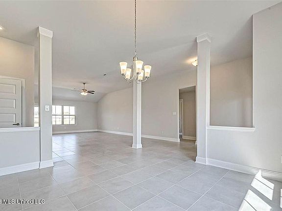 4th image of 204 Farley Rd