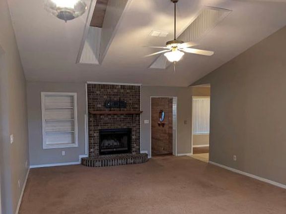 3rd image of 10446 Waterford Dr