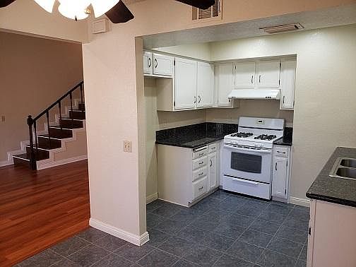 5th image of 927 S Canyon Blvd APT C