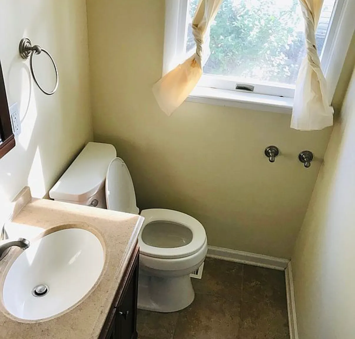 4 bed, 2.5 bath, 1700 sqft, $2,700 — Photo 1