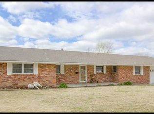 4301 Bridle Rd, Bartlesville, OK 74006