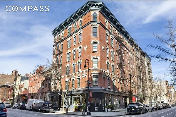 Rented by Compass | media 10