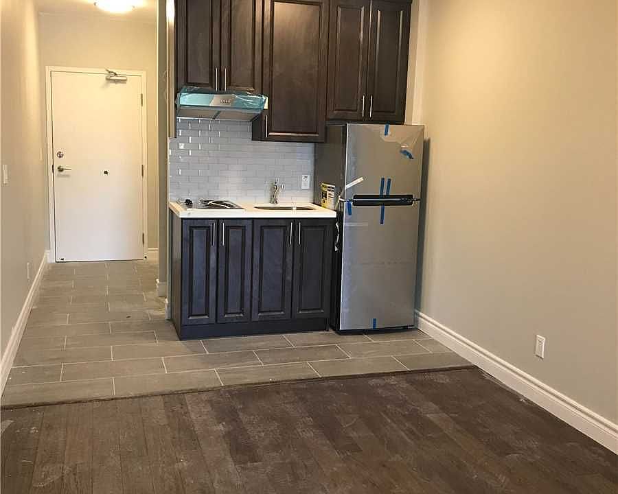2nd image of 302 Spadina Ave #509
