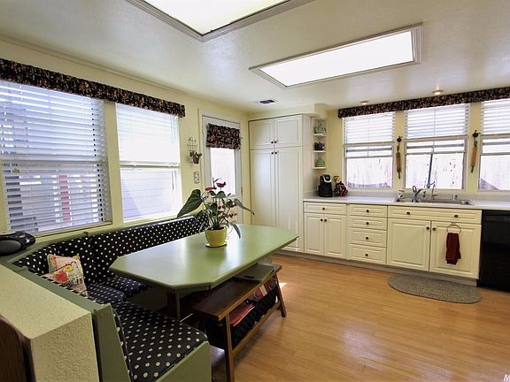 5th image of 1023 Canna Way