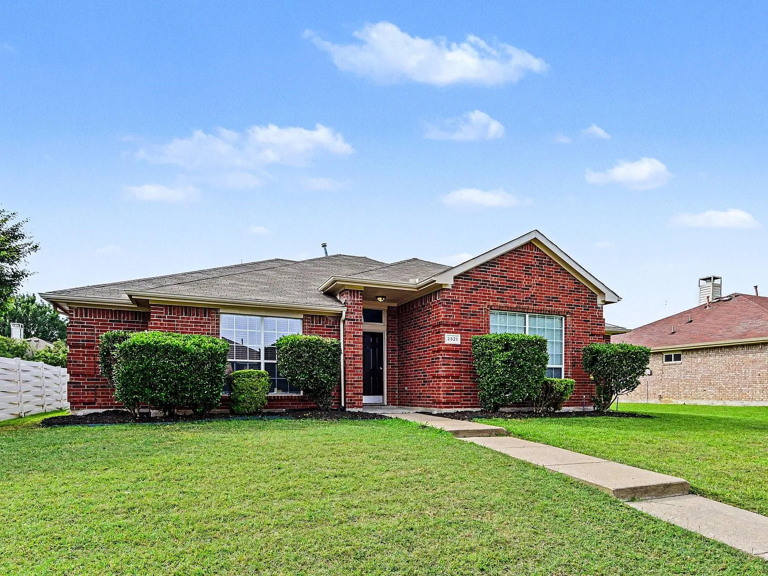 3 bed, 1512 sqft, $2,850 — Photo 2
