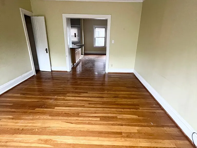 2676 Mayfield Rd — Photo 14